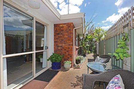 Photo of property in 59 Whiting Crescent, Greenmeadows, Napier, 4112