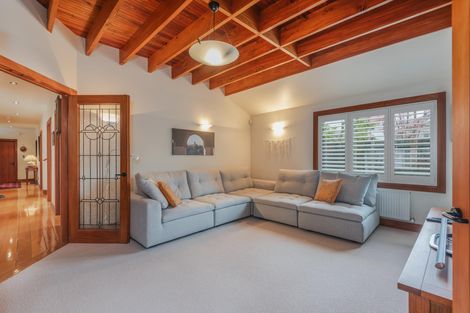 Photo of property in 18 Durham Crescent, Palmerston North, 4414