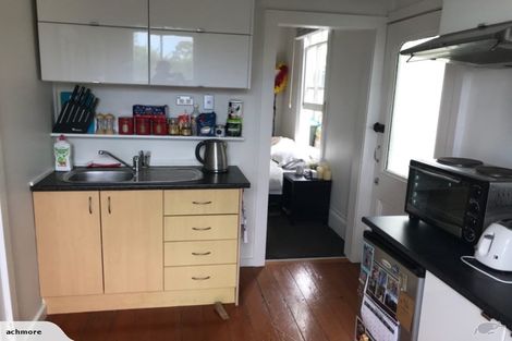 Photo of property in 16a Wharf Road, Te Atatu Peninsula, Auckland, 0610