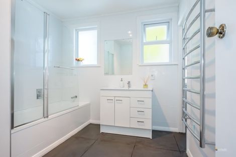 Photo of property in 26 Kapiti Crescent, Titahi Bay, Porirua, 5022