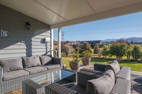 Photo of property in 2 Hidden Hills Drive, Wanaka, 9305