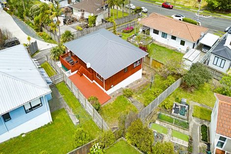 Photo of property in 1/86a West Drive, West Harbour, Auckland, 0618