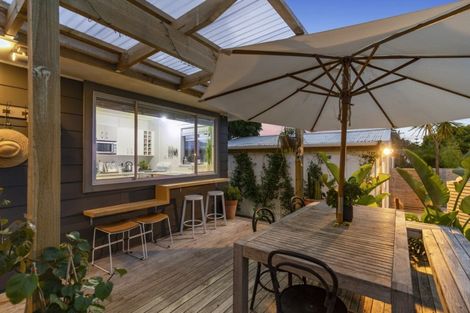 Photo of property in 105 Bell Street, Whangamata, 3620