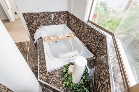 Photo of property in 6 Shepherds Road, Papakura, 2110