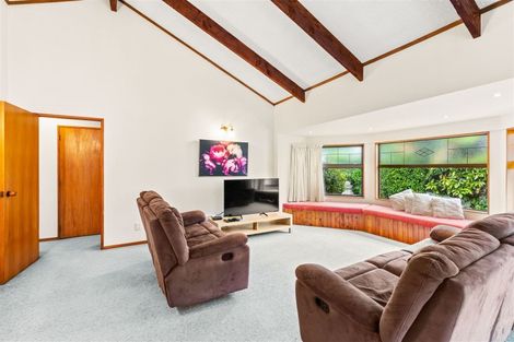 Photo of property in 102 Beach Road, Te Atatu Peninsula, Auckland, 0610