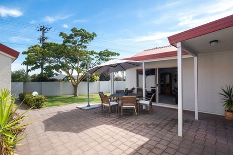 Photo of property in 20 Arataki Road, Havelock North, 4130