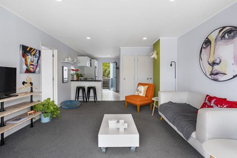 Photo of property in 4d/20 Ian Marwick Place, Birkenhead, Auckland, 0626