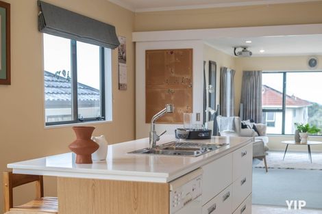 Photo of property in 4 Meadowcroft Grove, Johnsonville, Wellington, 6037