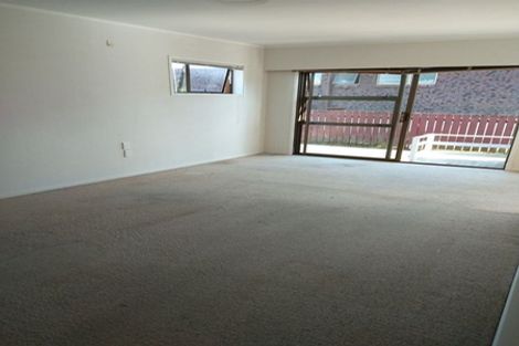 Photo of property in 1/9 Thorburn Avenue, Red Beach, 0932