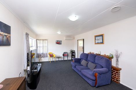 Photo of property in 23 Bedford Street, Eltham, 4322