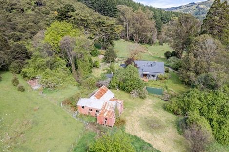 Photo of property in 592 Le Bons Bay Road, Le Bons Bay, Akaroa, 7583