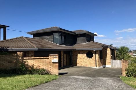 Photo of property in 1/11 Seaview Road, Castor Bay, Auckland, 0620