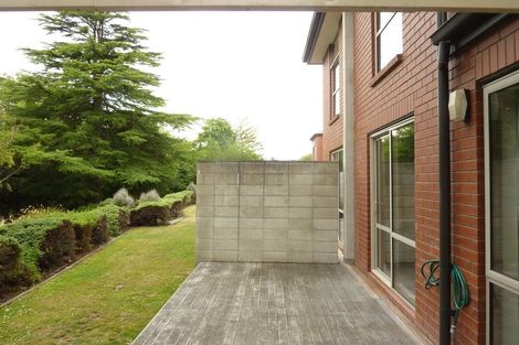 Photo of property in 17a Athol Terrace, Upper Riccarton, Christchurch, 8041