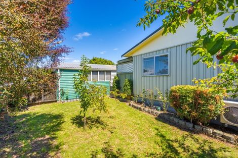 Photo of property in 1 Elder Grove, Paraparaumu, 5032