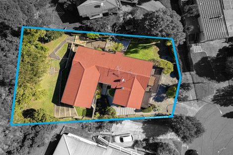 Photo of property in 12 Emery Grove, Bayview, Auckland, 0629