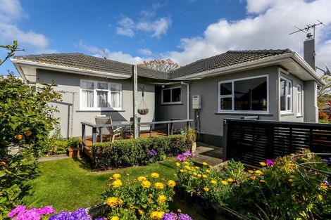Photo of property in 153 Mangorei Road, Merrilands, New Plymouth, 4312