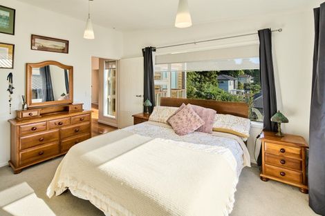 Photo of property in 74f Heretaunga Square, Silverstream, Upper Hutt, 5019