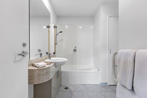 Photo of property in Beaumont Apartments, 7/12 Maunganui Road, Mount Maunganui, 3116