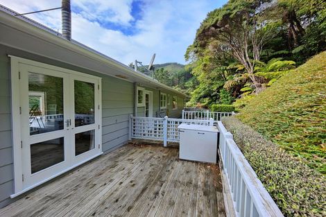 Photo of property in 183 South Karori Road, Karori, Wellington, 6012