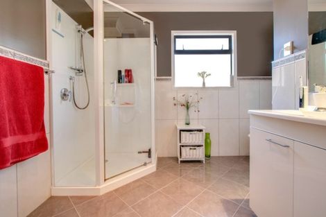 Photo of property in 21 Merlot Drive, Greenmeadows, Napier, 4112