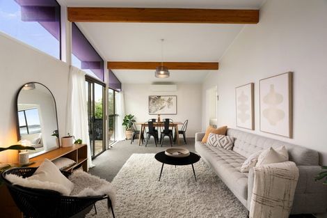 Photo of property in 38 Dissmeyer Drive, Clover Park, Auckland, 2019