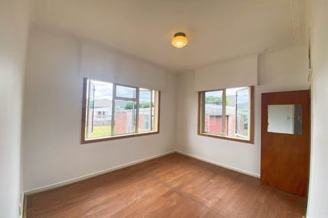 Photo of property in 277 Hobsonville Road, Hobsonville, Auckland, 0618