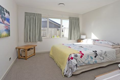 Photo of property in 38 Winston Avenue, Hokowhitu, Palmerston North, 4410