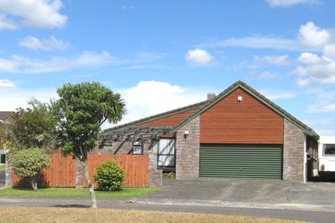 Photo of property in 1/149 West Harbour Drive, West Harbour, Auckland, 0618