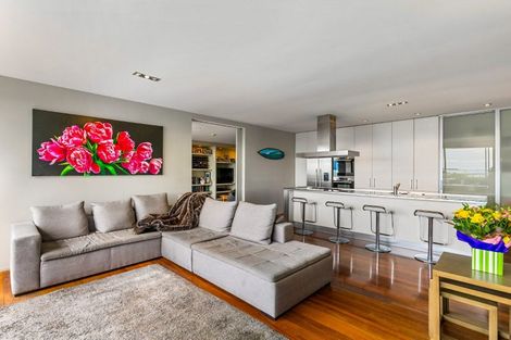 Photo of property in 4 Ronaki Road, Mission Bay, Auckland, 1071
