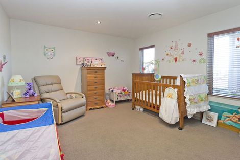 Photo of property in 38 Winston Avenue, Hokowhitu, Palmerston North, 4410