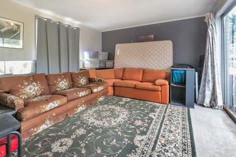 Photo of property in 77 Royal Road, Massey, Auckland, 0614