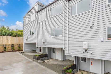 Photo of property in 7c Liston Street, Northcote, Auckland, 0627