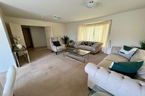 Photo of property in 9 Lake Panorama Drive, Henderson, Auckland, 0612