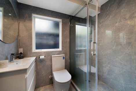 Photo of property in 15 Lanier Place, Glendene, Auckland, 0602