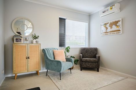 Photo of property in 104 Symes Drive, Red Beach, 0932