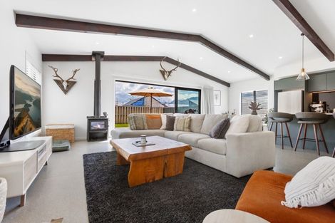 Photo of property in 38 Longview Drive, Lake Hawea, 9382