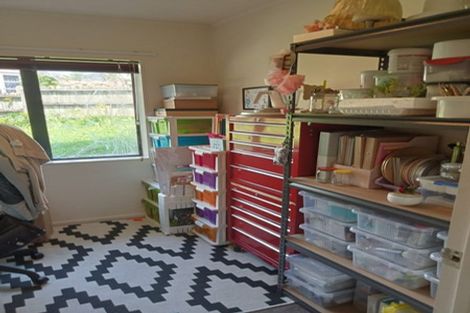 Photo of property in 9 San Fernando Way, Henderson, Auckland, 0612