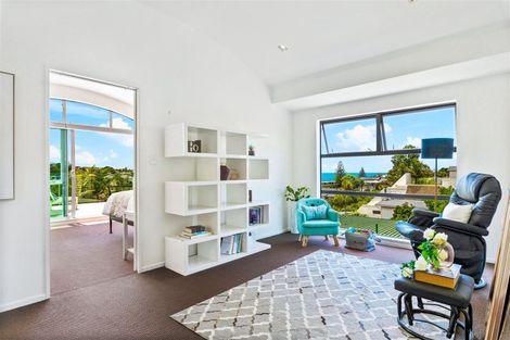 Photo of property in 1/40 Beulah Avenue, Rothesay Bay, Auckland, 0630