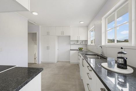 Photo of property in 9 Caesars Place, Churton Park, Wellington, 6037