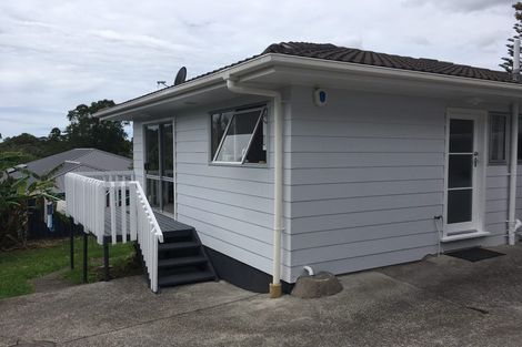 Photo of property in 2/13 Dolbear Street, Titirangi, Auckland, 0604