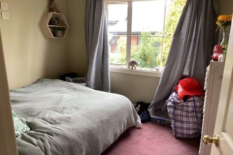 Photo of property in 5 Oaktree Lane, Bishopdale, Christchurch, 8053