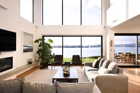 Photo of property in 1 Fourth Avenue, Tauranga, 3110