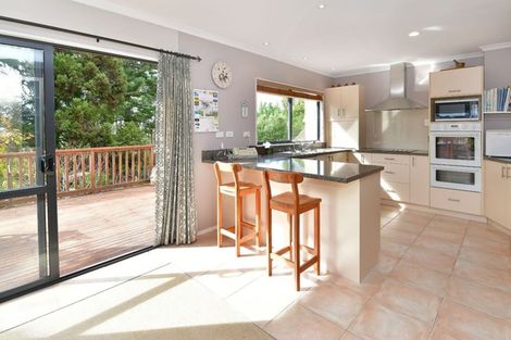 Photo of property in 32 D'oyly Drive, Stanmore Bay, Whangaparaoa, 0932