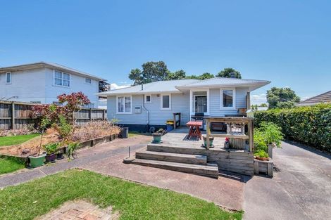 Photo of property in 42 Barrys Road, Glendene, Auckland, 0602