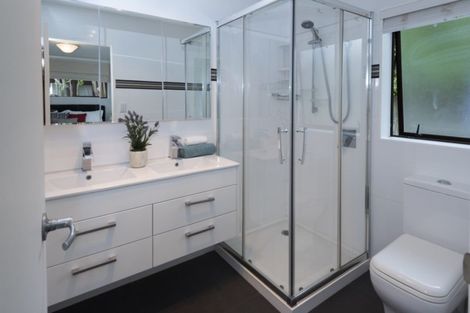 Photo of property in 2/98 Gosford Drive, Botany Downs, Auckland, 2010