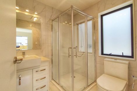 Photo of property in 5 Farmland Road, Papakura, 2110