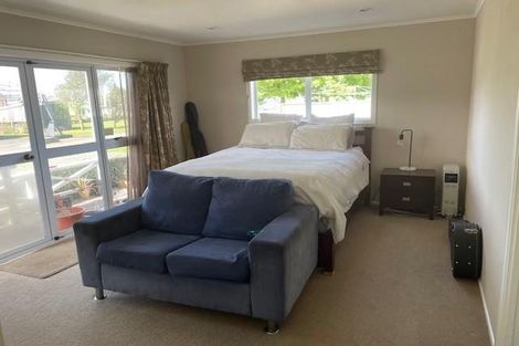 Photo of property in 16 Monument Road, Clevedon, Papakura, 2582