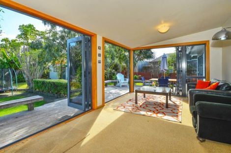 Photo of property in 18 Lysnar Street, Okitu, Gisborne, 4010