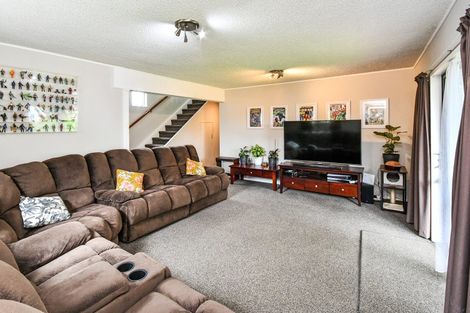 Photo of property in 26 Oakmont Place, Wattle Downs, Auckland, 2103