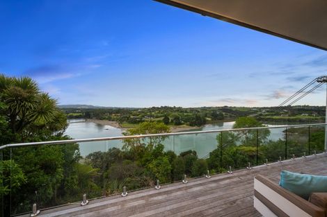 Photo of property in 41 Pohutukawa Avenue, Shelly Park, Auckland, 2014